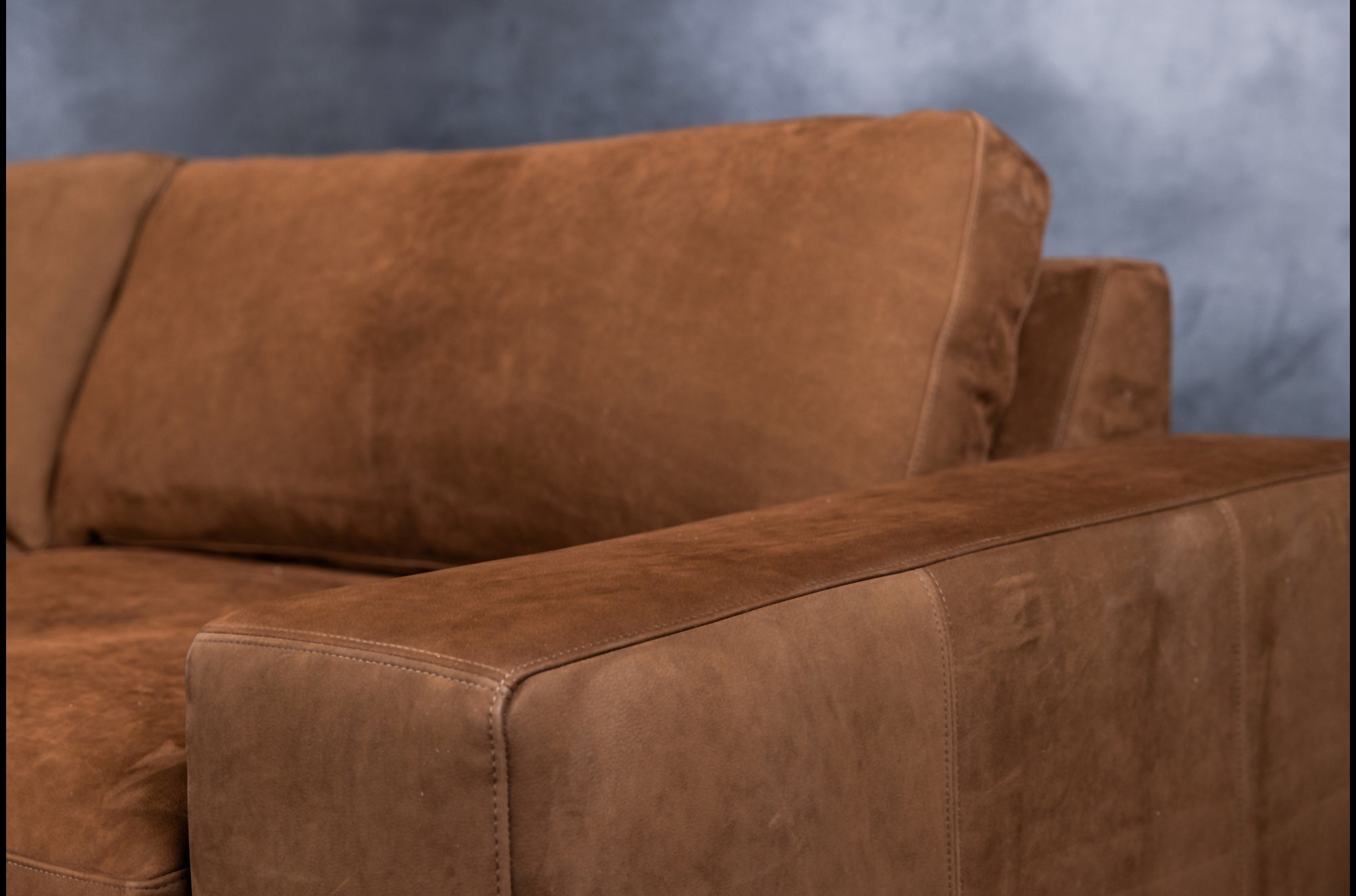 ARIA LEATHER SOFA