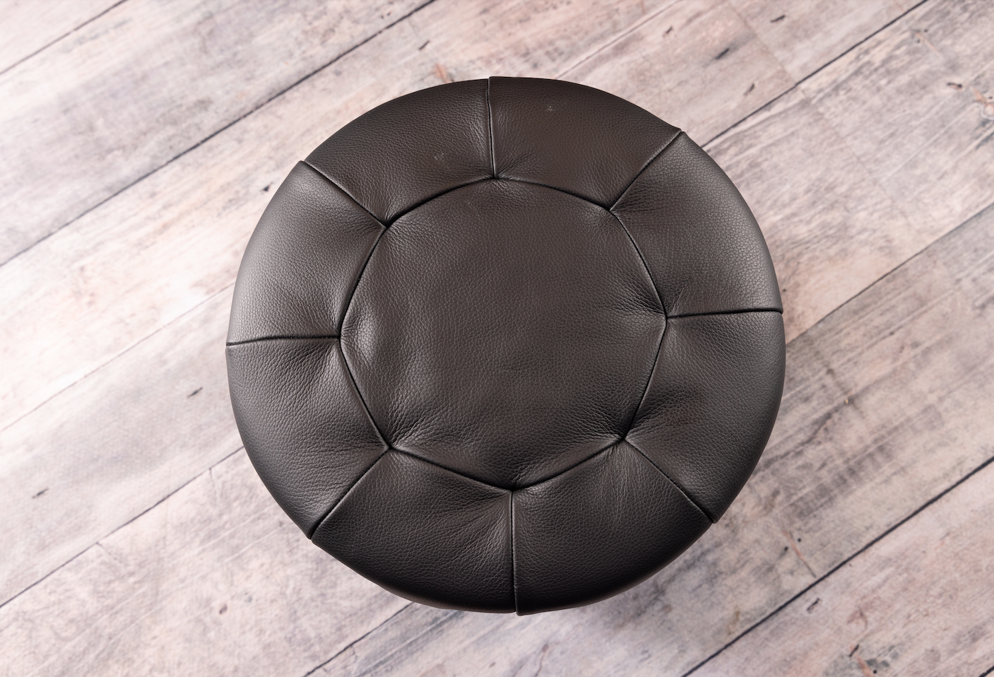 PARLOUR TUFTED OTTOMAN