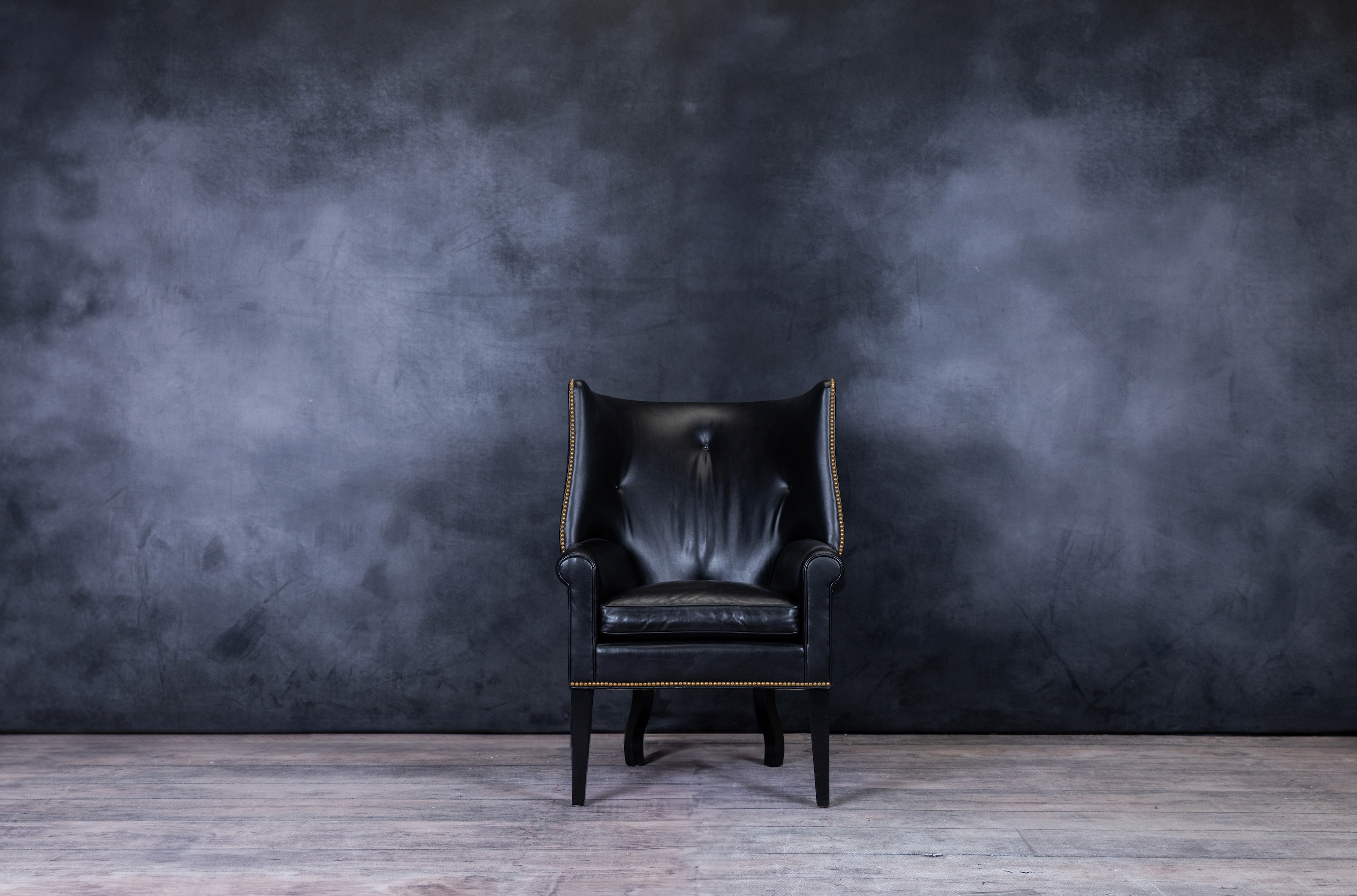 AXEL ROD LEATHER CHAIR