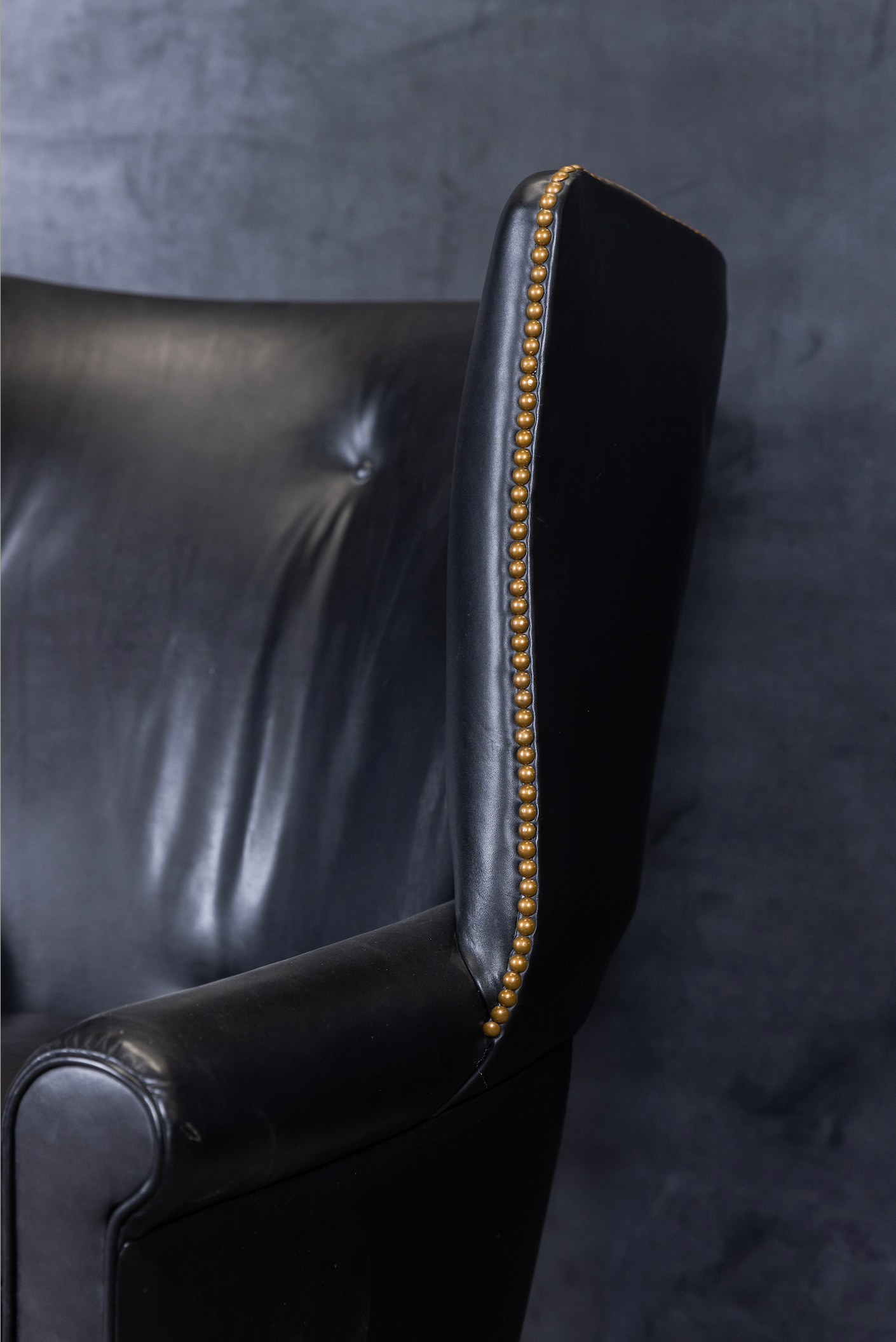 AXEL ROD LEATHER CHAIR