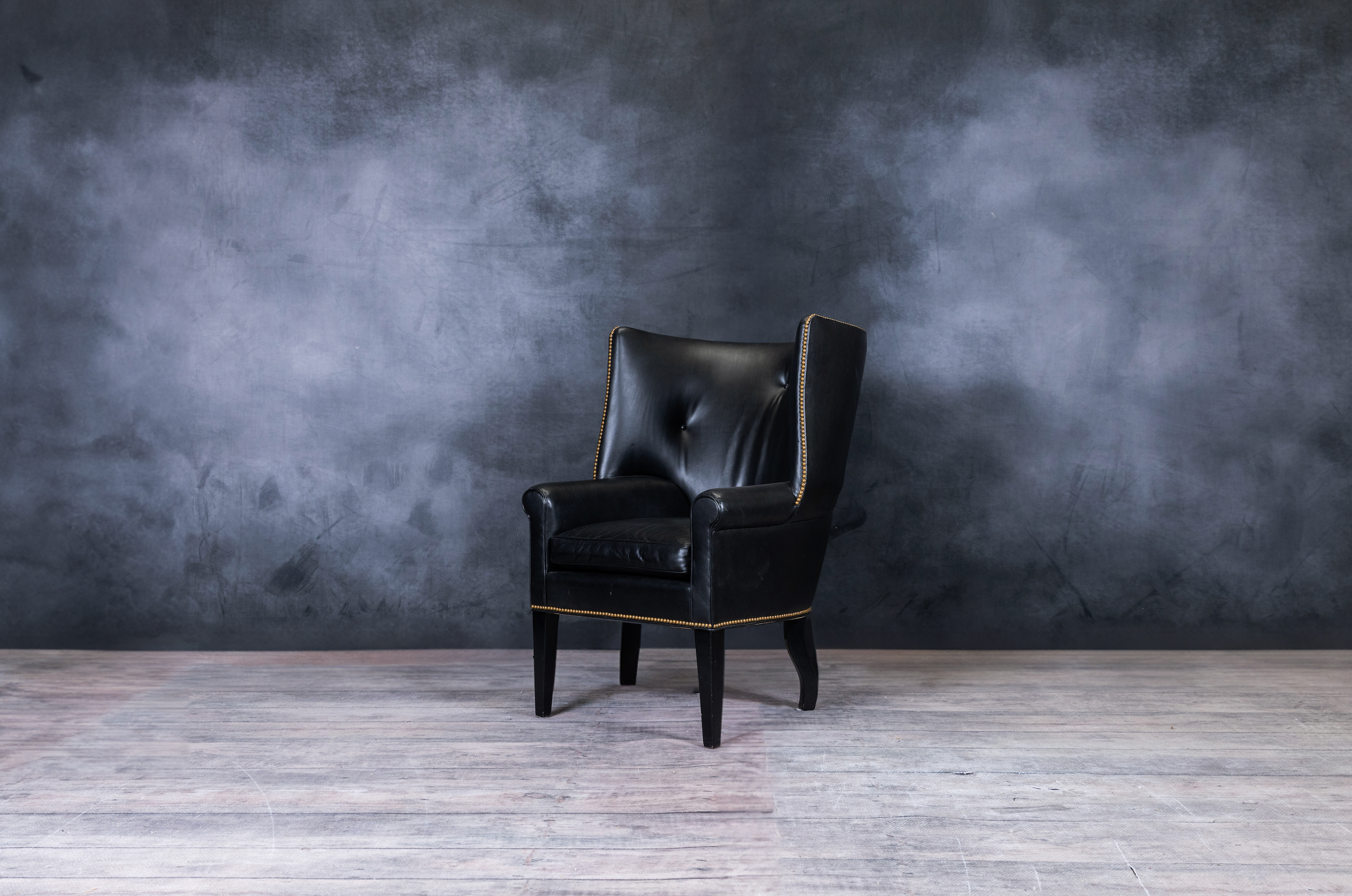 AXEL ROD LEATHER CHAIR