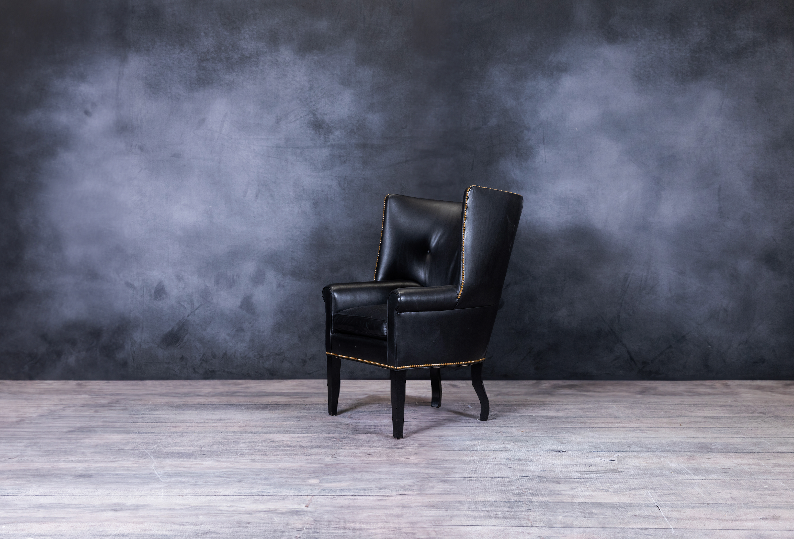 AXEL ROD LEATHER CHAIR